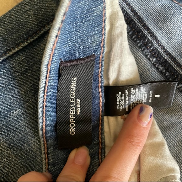 Express Mid Rise Cropped Legging Released Hem Distressed Denim Jeans - Picture 3 of 4